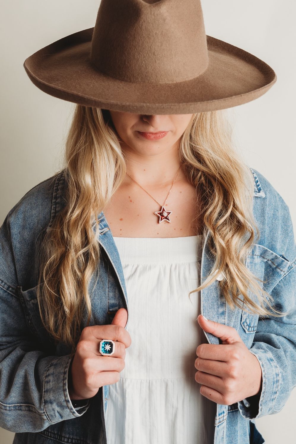 Necklace Red Aquamarine Star with Diamonds