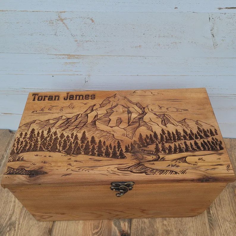 CUSTOM WOODEN KEEPSAKE BOX LARGE