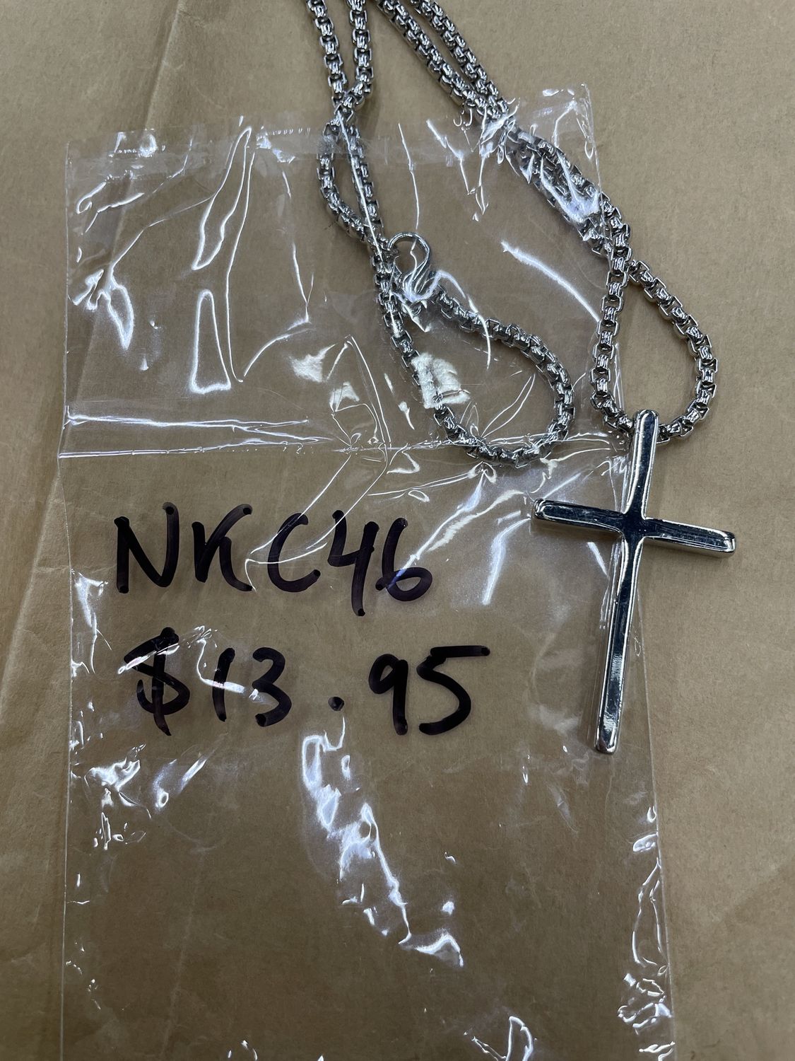 Bulky Shiny Slv Cross Necklace