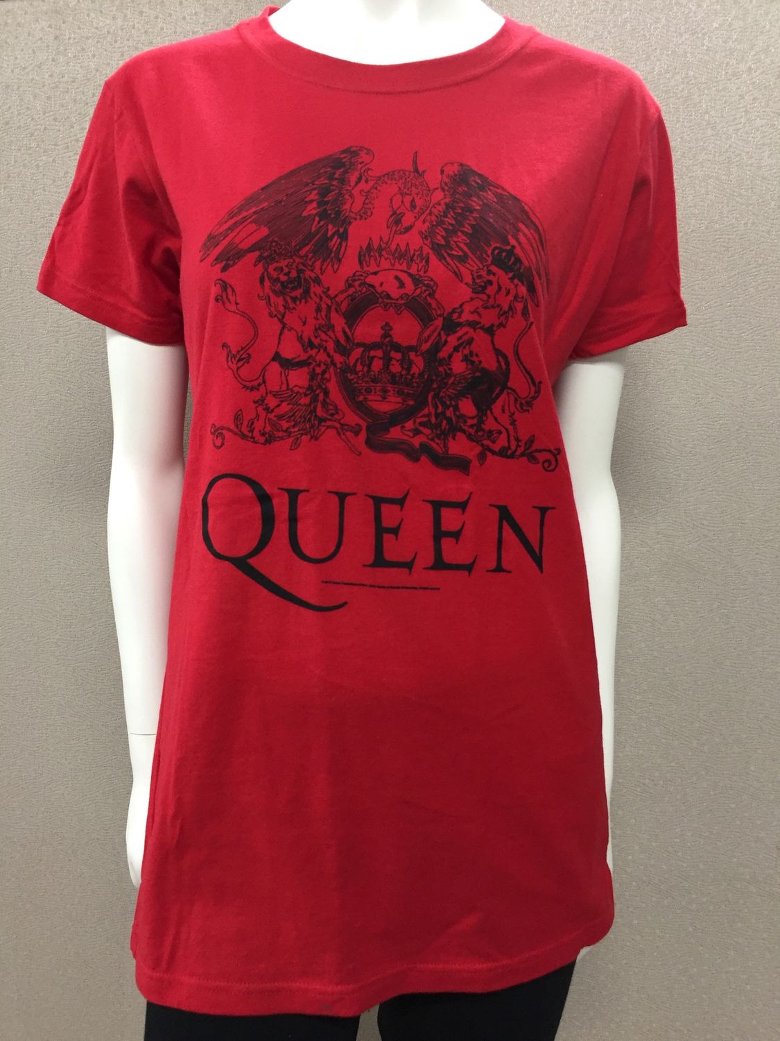 Queen Red Shirt Womens