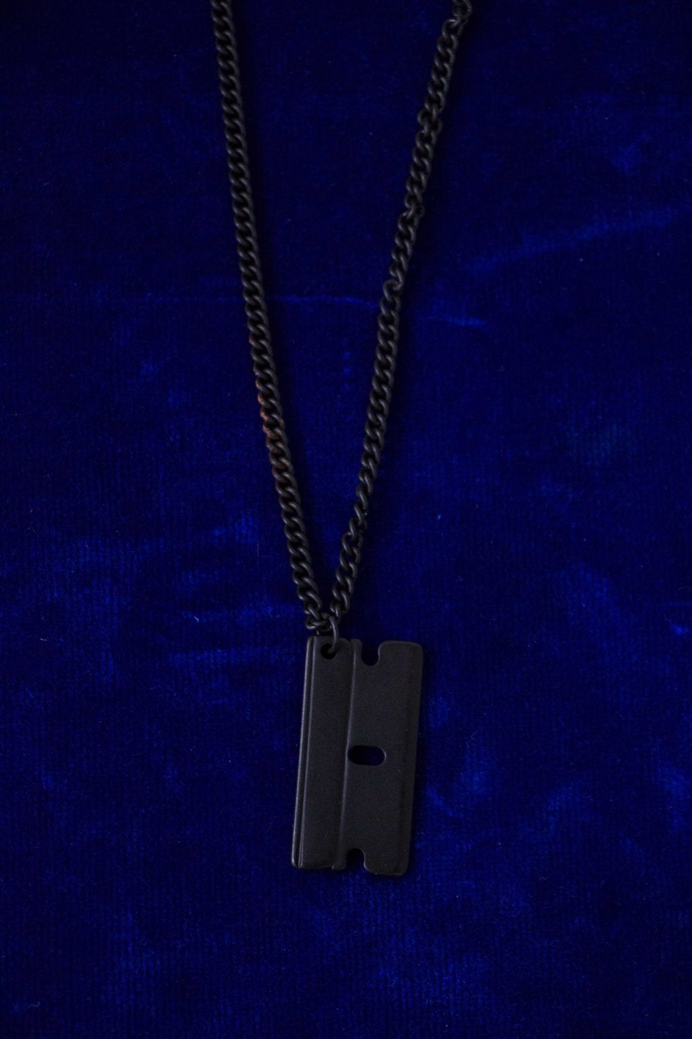 Hematite Razor Blade w/ Matte Blk Chain Necklace