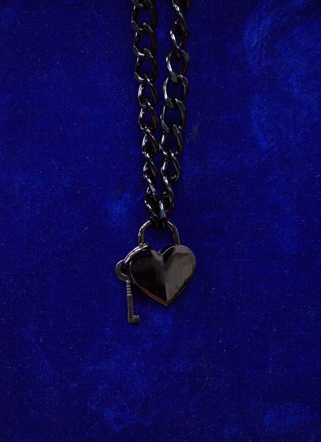 Heart and Key Pendant - BLK