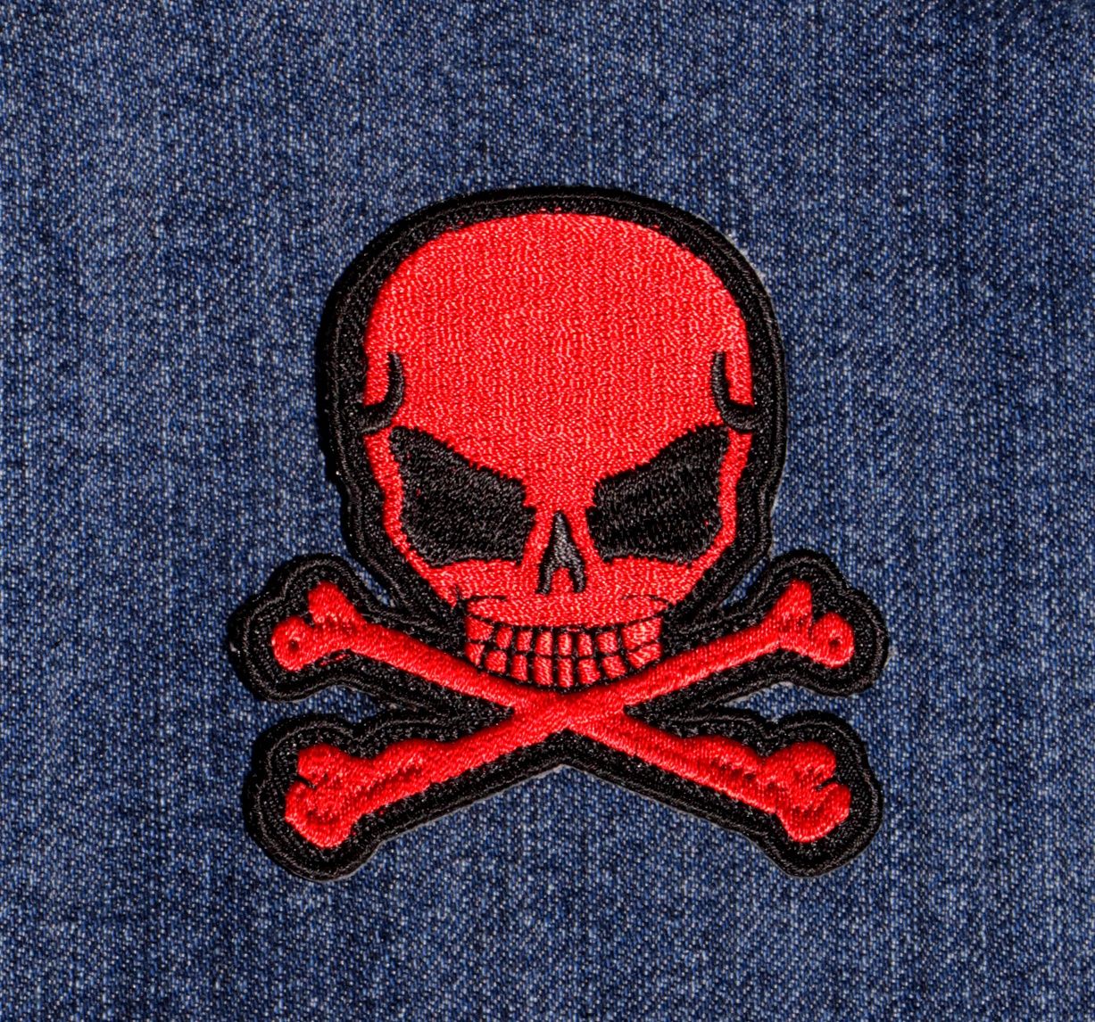 Red Skull &amp; Crossbones Iron-On Patch
