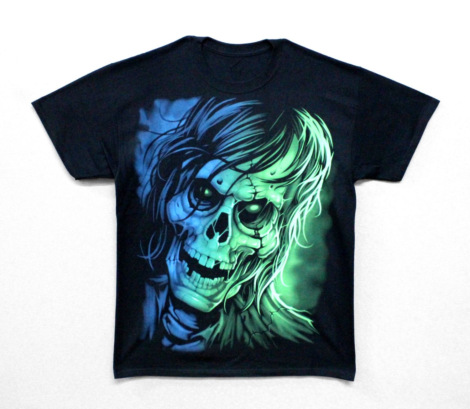 Fantasy Skull Close-Up Blue Green Glow-Black