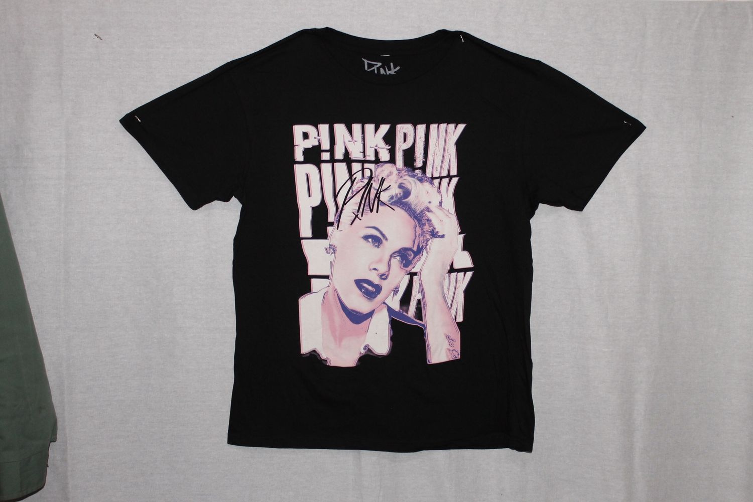 Pink Chromation - Black