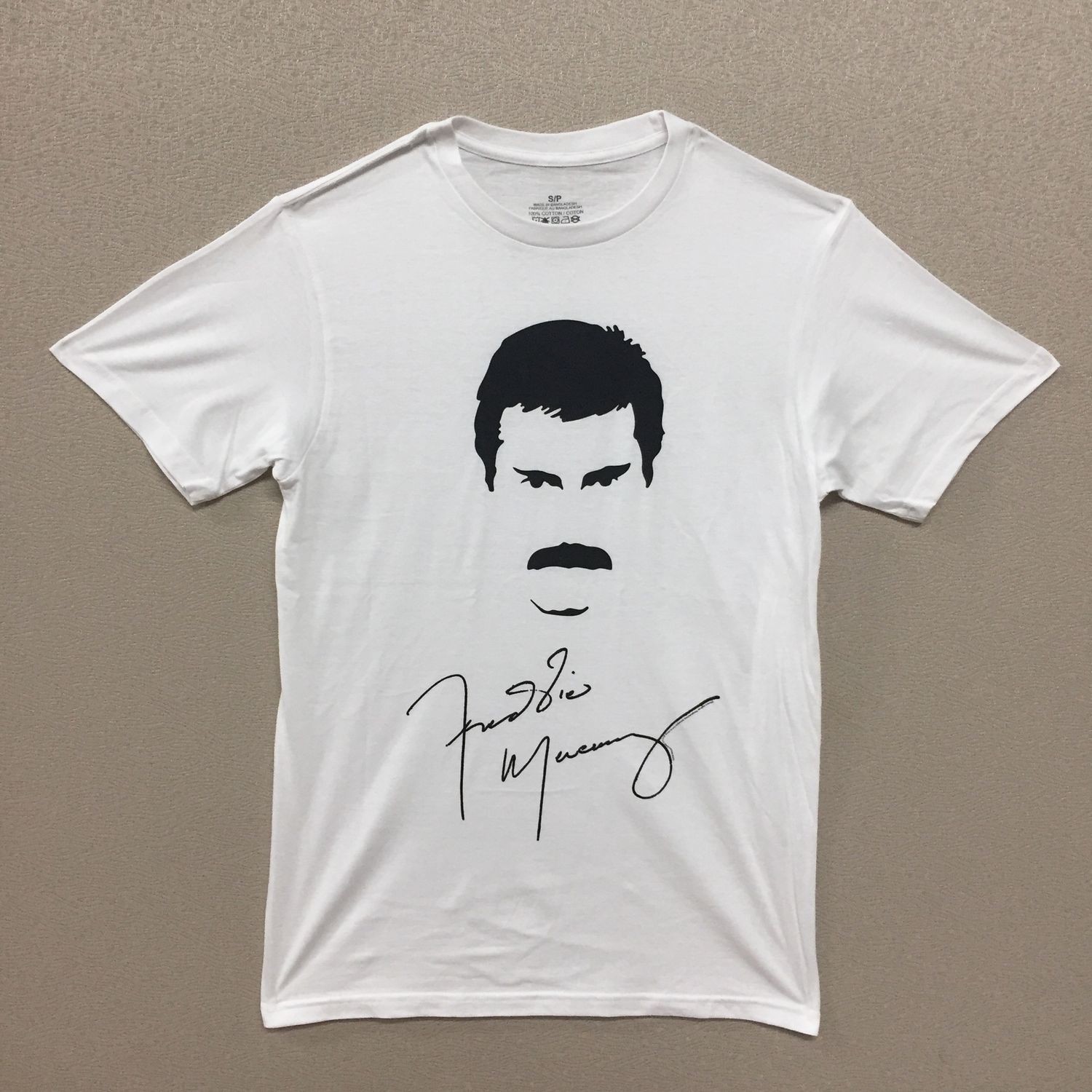 Queen Freddie Mercury Signature Stencil - White