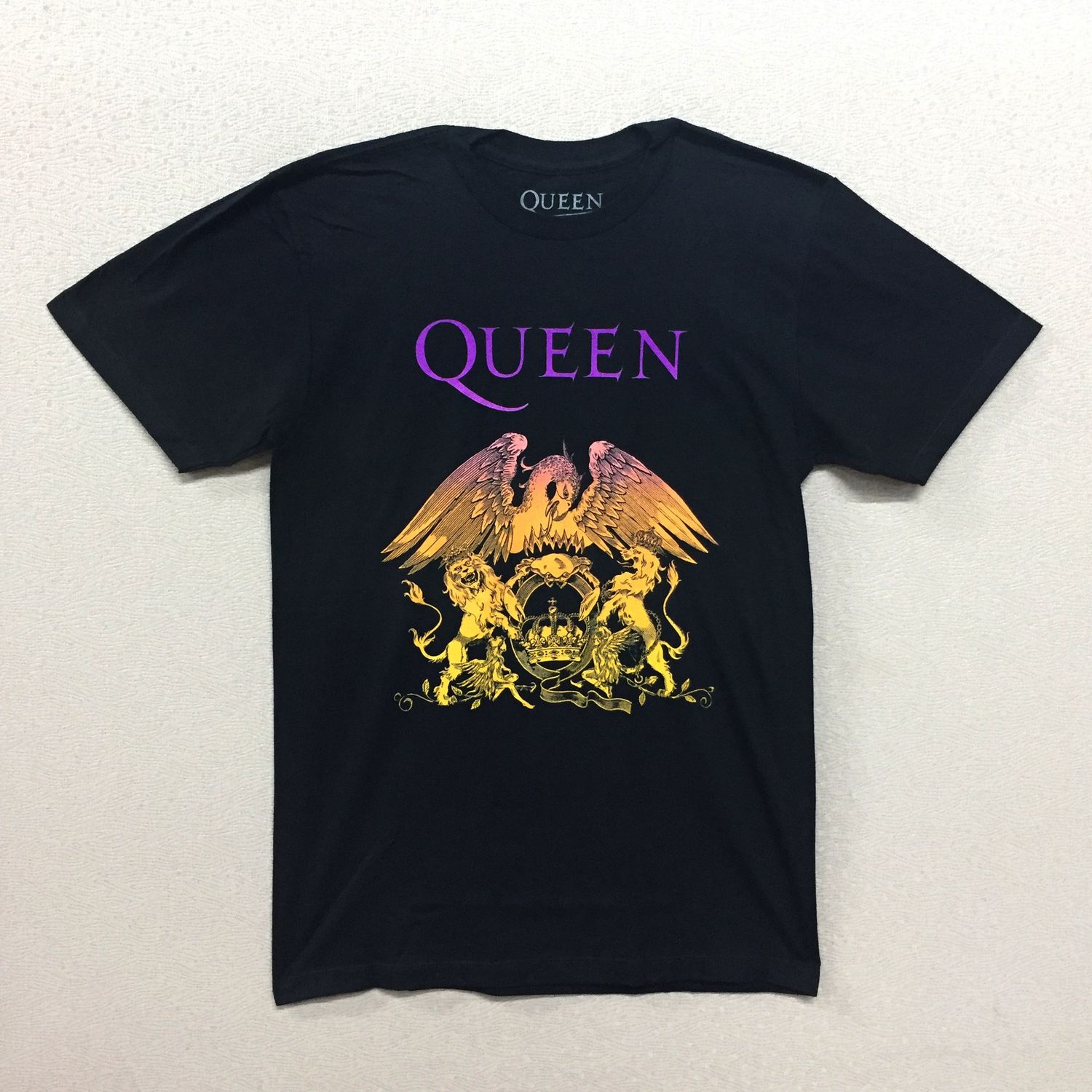Queen Purple Gradient Crest - Black