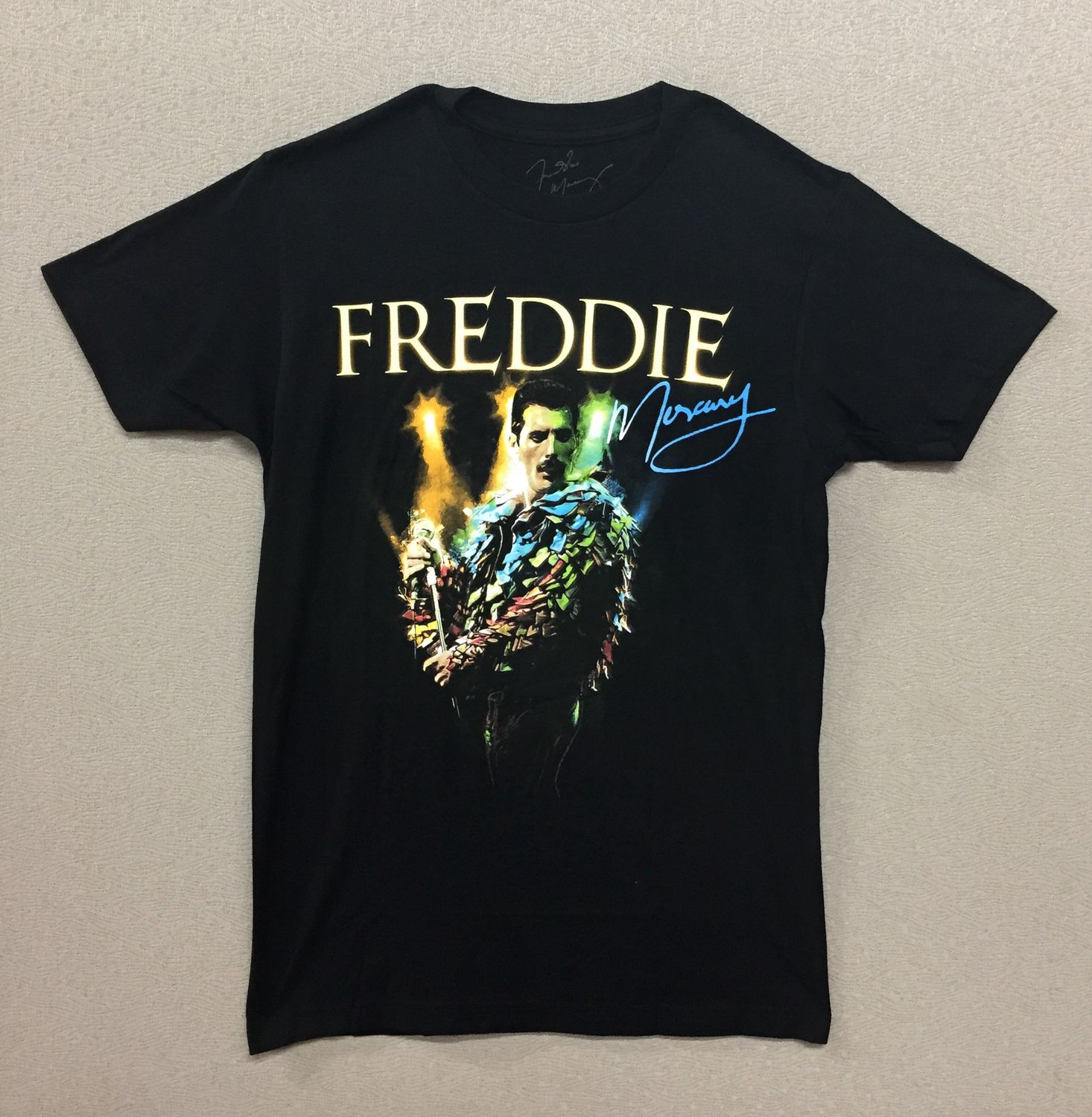 Queen-Freddie Concert Photo Colourful Glow