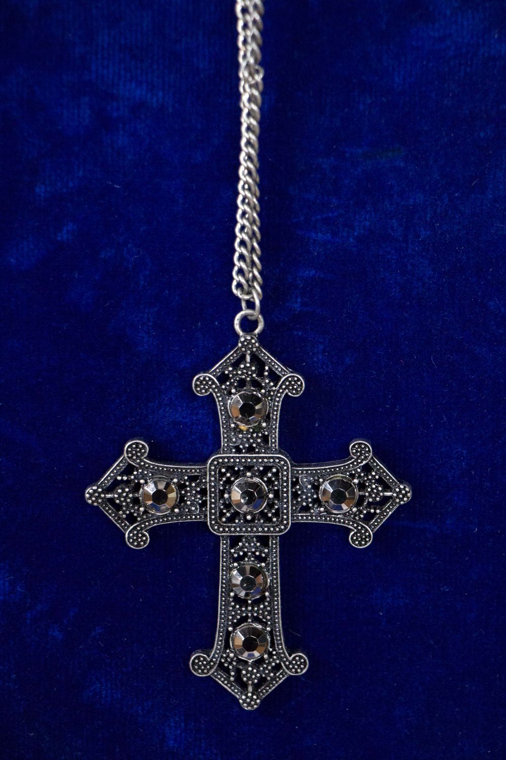Big Burn Silver Cross Necklace w/Dark Rhinestones