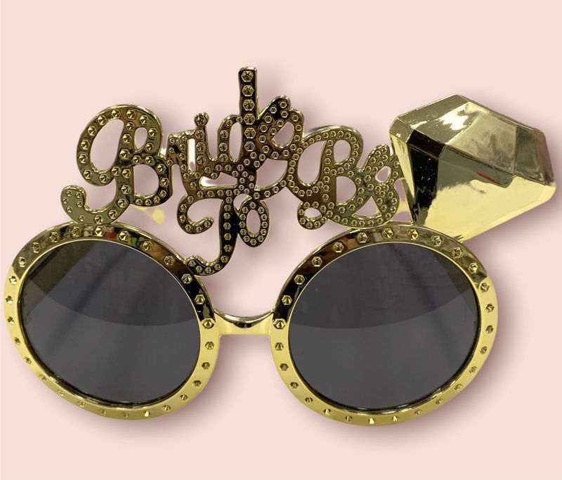 BRIDE TO BE WITH DIAMOND GOLD  SUNGLASSES