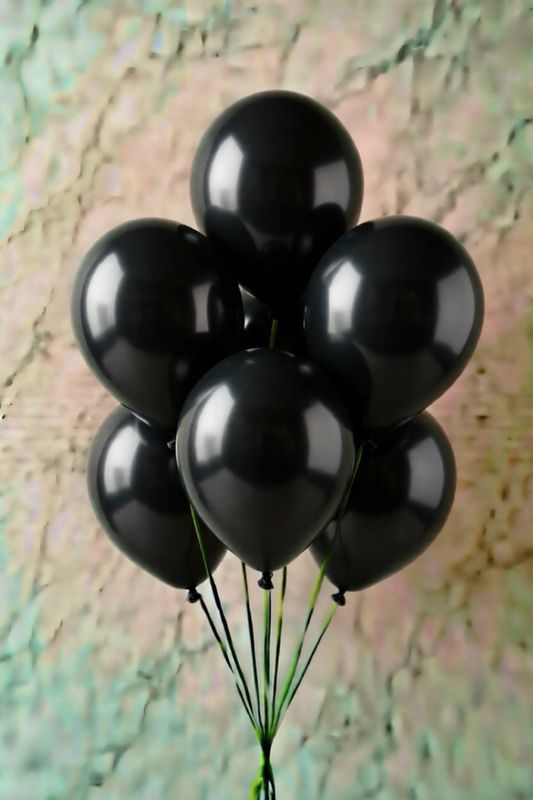7 COUNT black LATEX BALLOONS