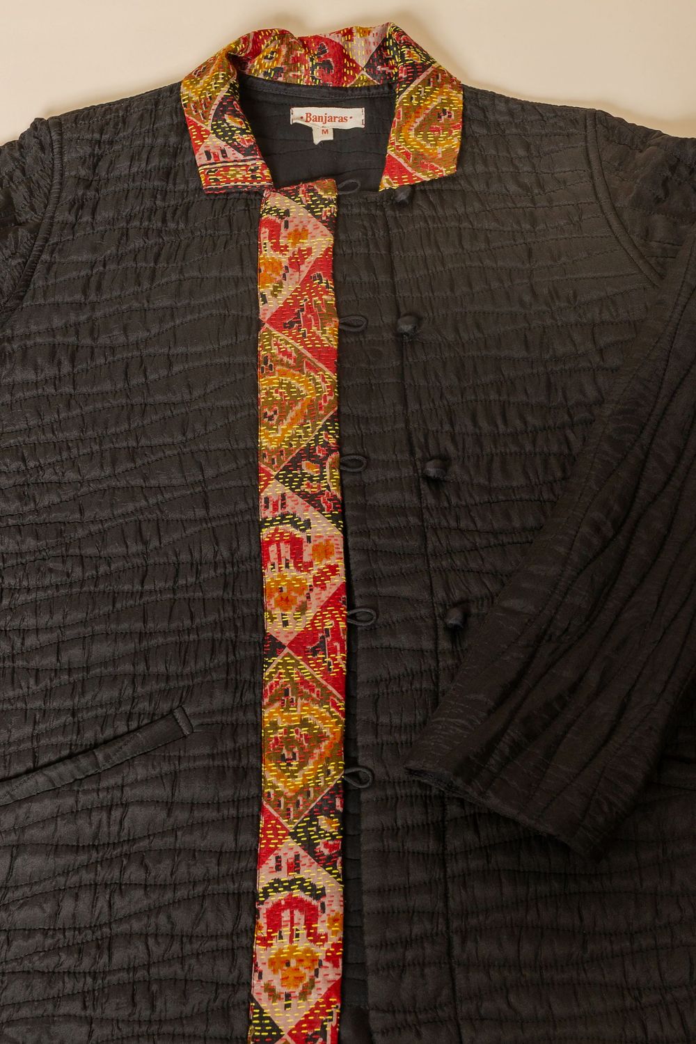 Giacca lunga, serie seta nero, taglie: S (spalle 37- lungh.66)NERO