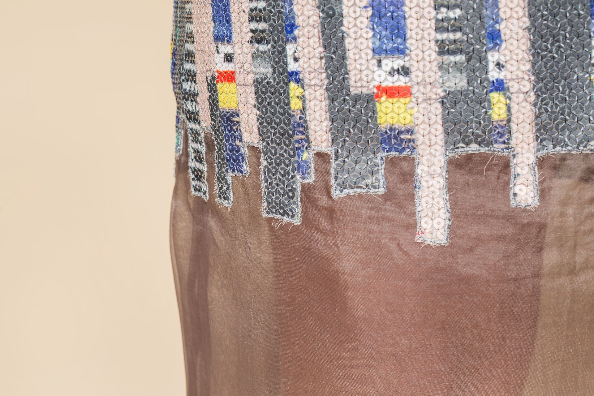 Gonna Longuette, serie paillettes colore grigio