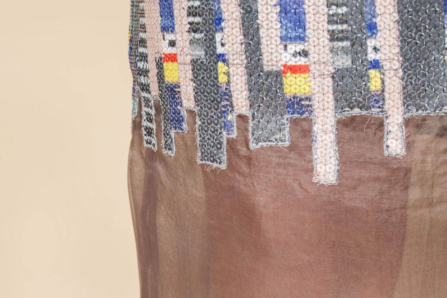 Gonna Longuette, serie paillettes colore grigio