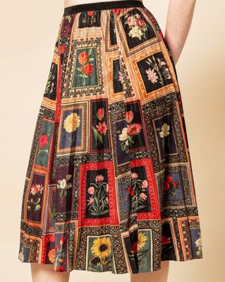 Gonna plissettata, serie velluto colore nero