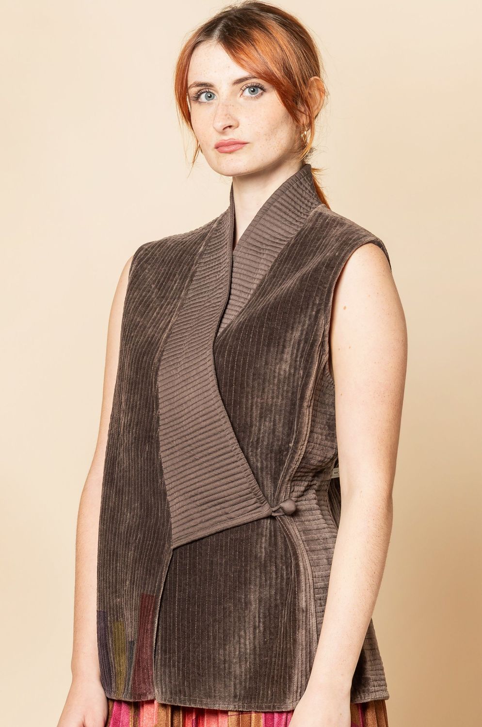 Gilet tibetano, serie velluto colore tortora