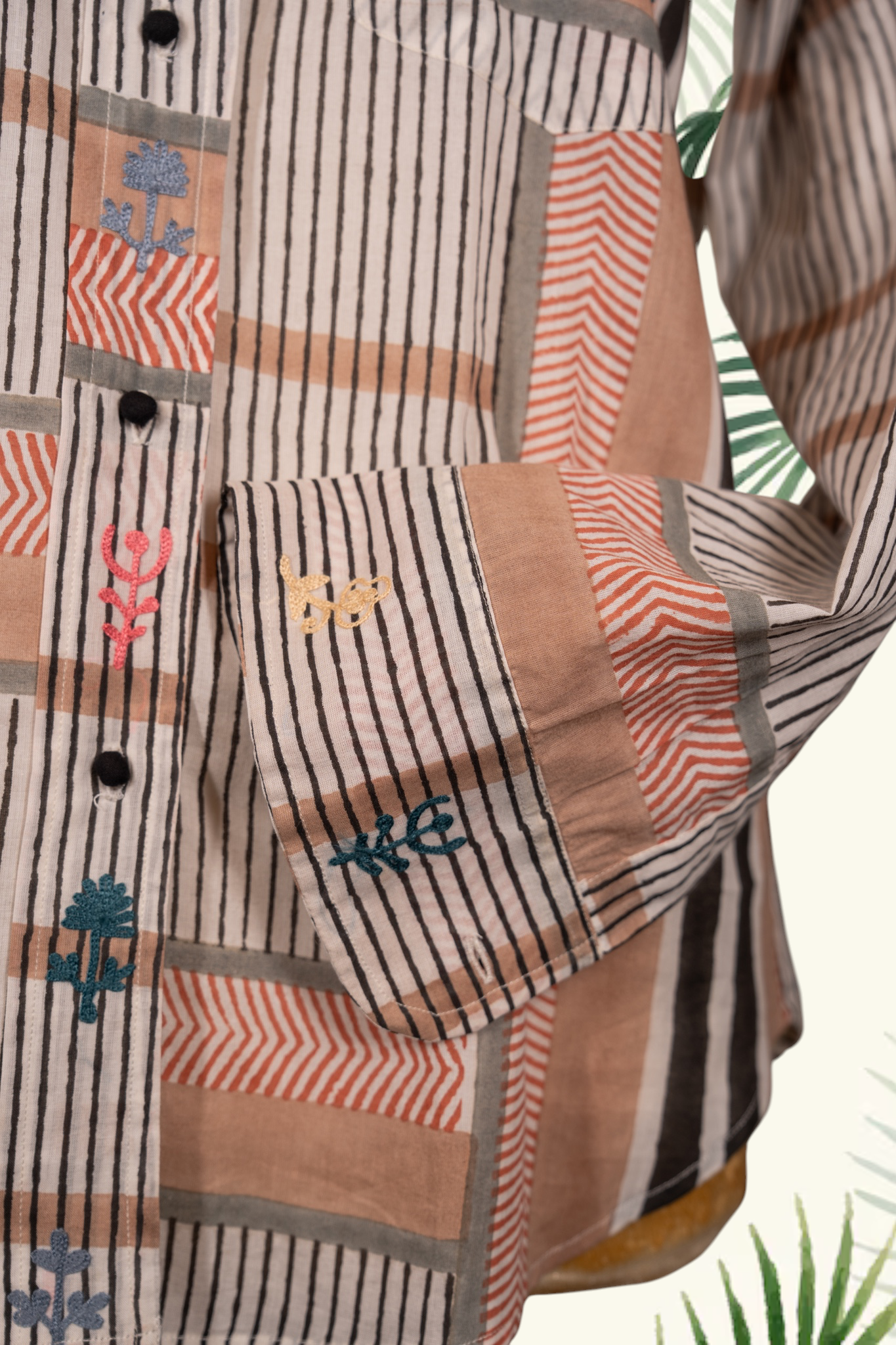 Camicia boyfriend con ricami ecrù