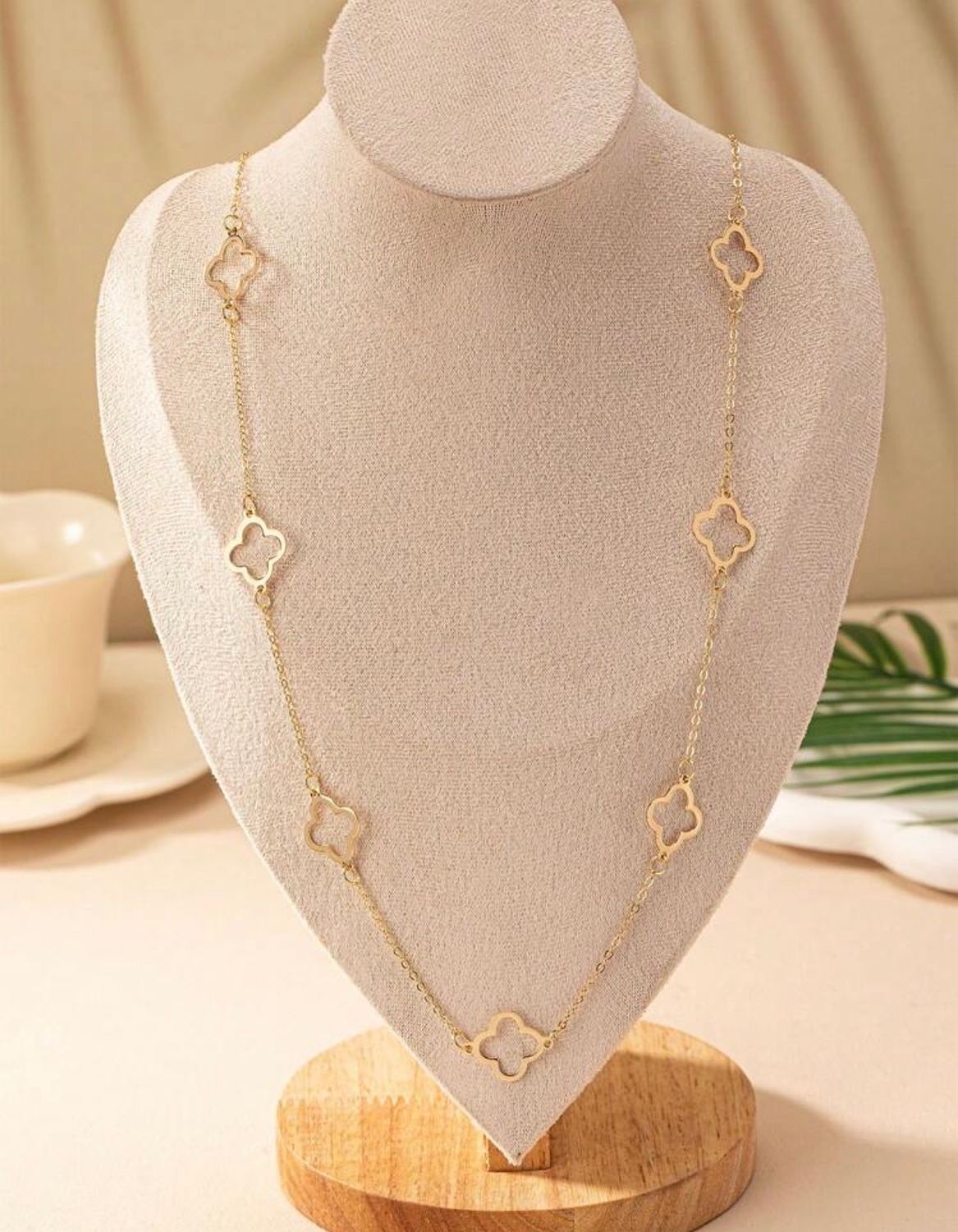 Collier Trèfle Élégance Dorée Collier Trèfle Élégance Dorée