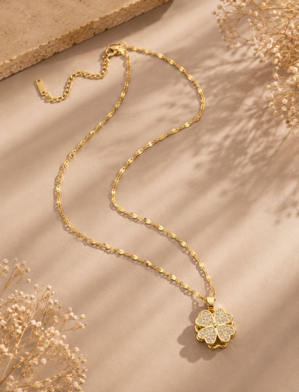 Collier Trèfle Rotatif Porte-Bonheur