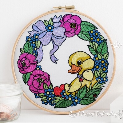 Duckling wreath with flowers Machine embroidery design