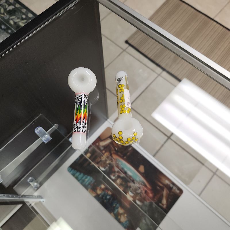 Pattern Glass Spoon Pipe