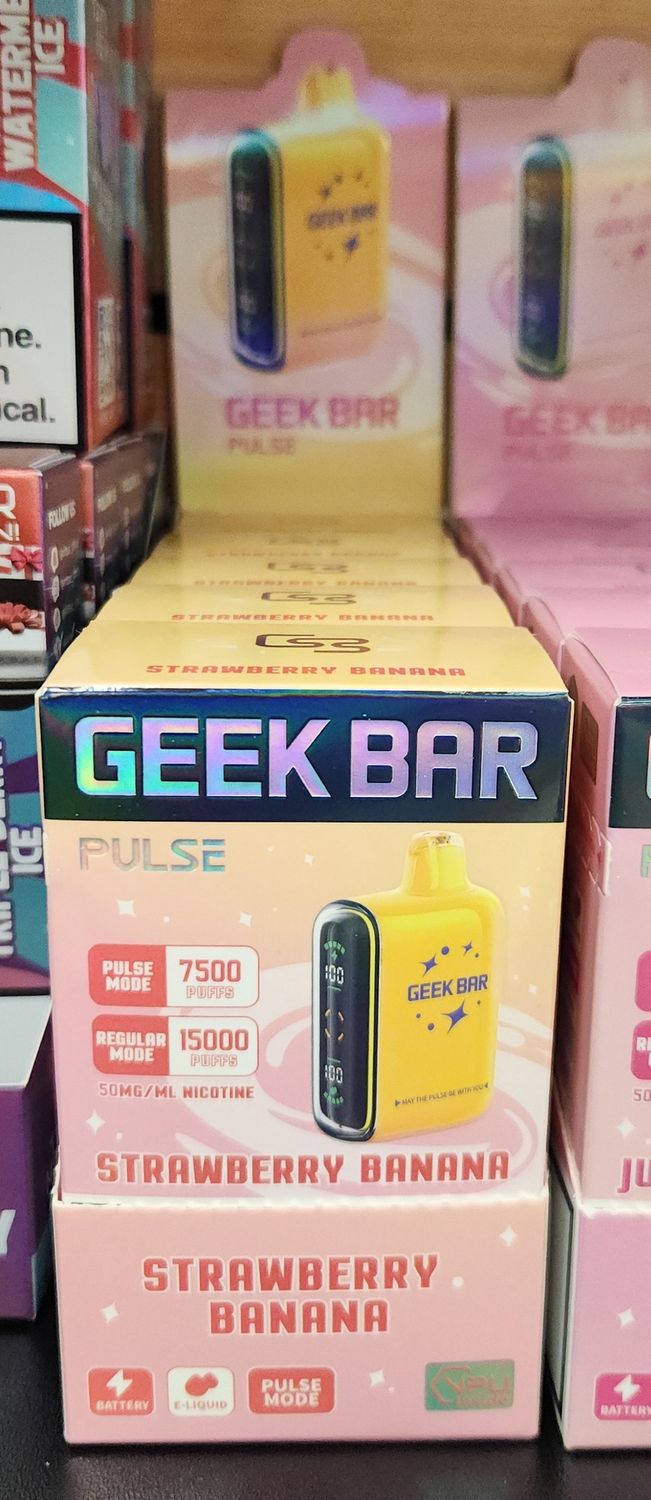 Geek Bar Pulse - Strawberry Banana