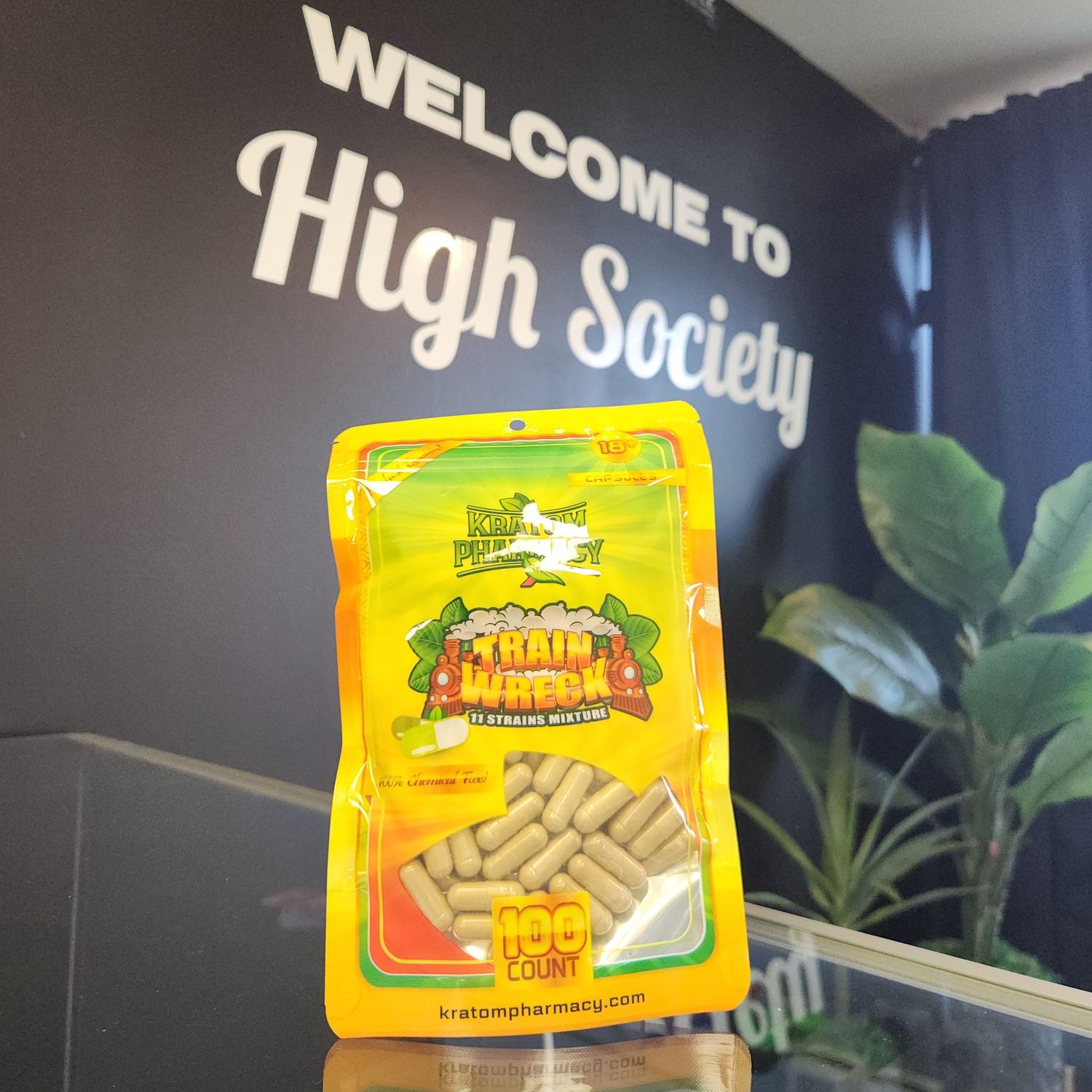 Kratom Pharmacy - Trainwreck 100ct