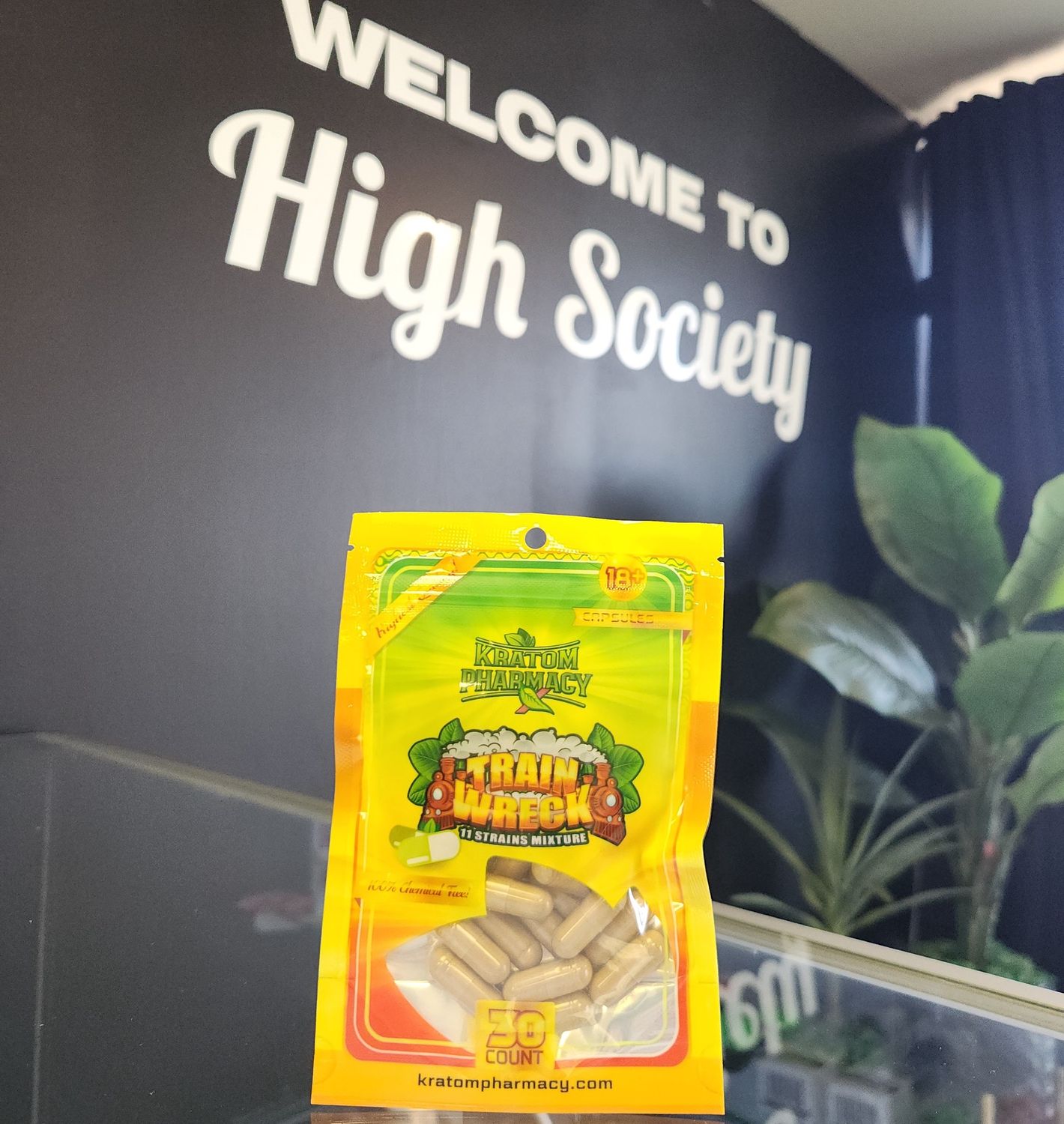 Kratom Pharmacy - Trainwreck 30ct