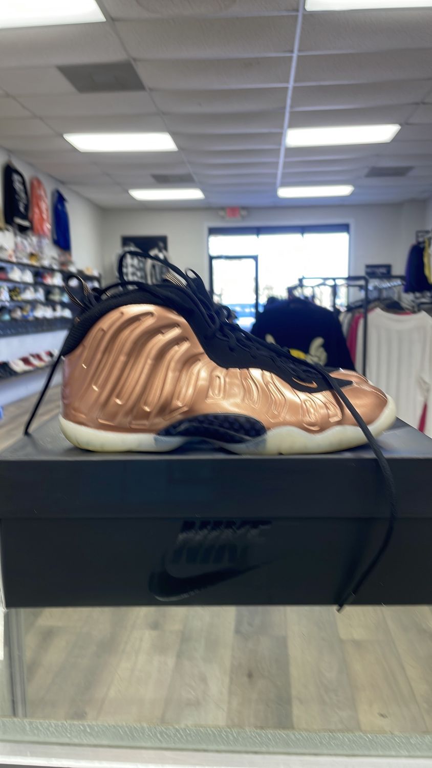 Nike little posite one gs