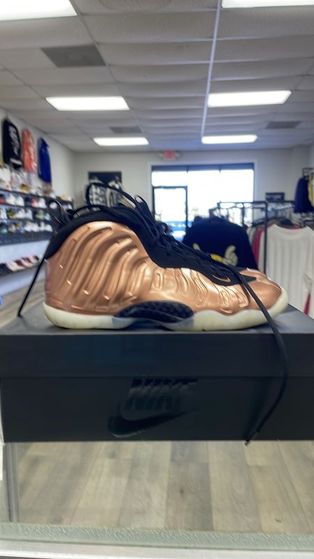 Nike little posite one gs