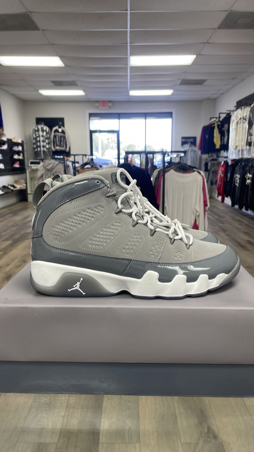 AIR JORDAN 9 BRAND NEW