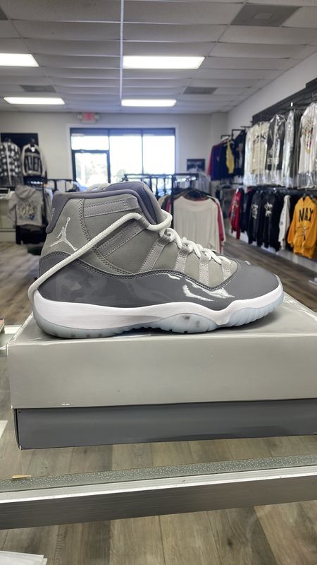 AIR JORDAN 11 retro used size 11
