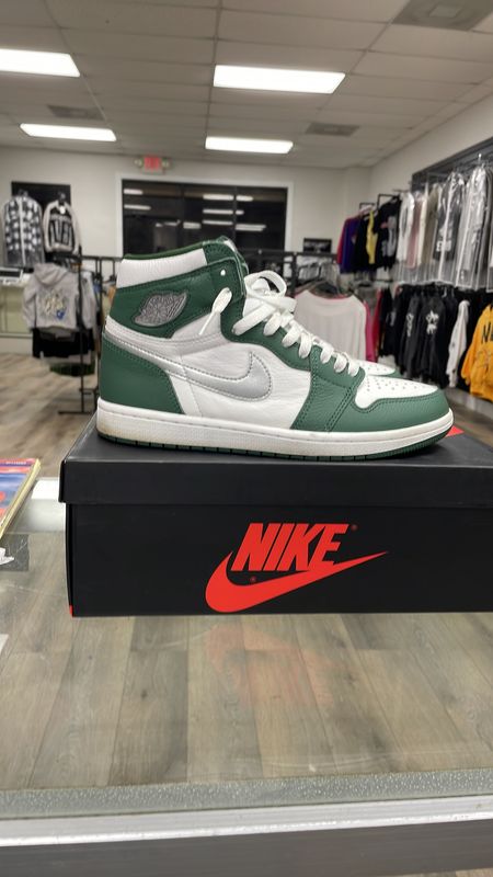 Air Jordan 1 used size 8