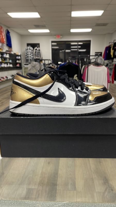 AIR JORDAN 1 low