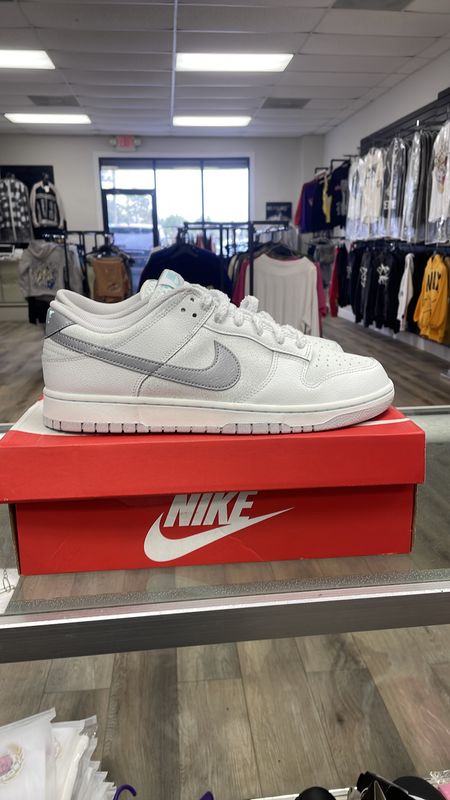 Nike dunk low size 12