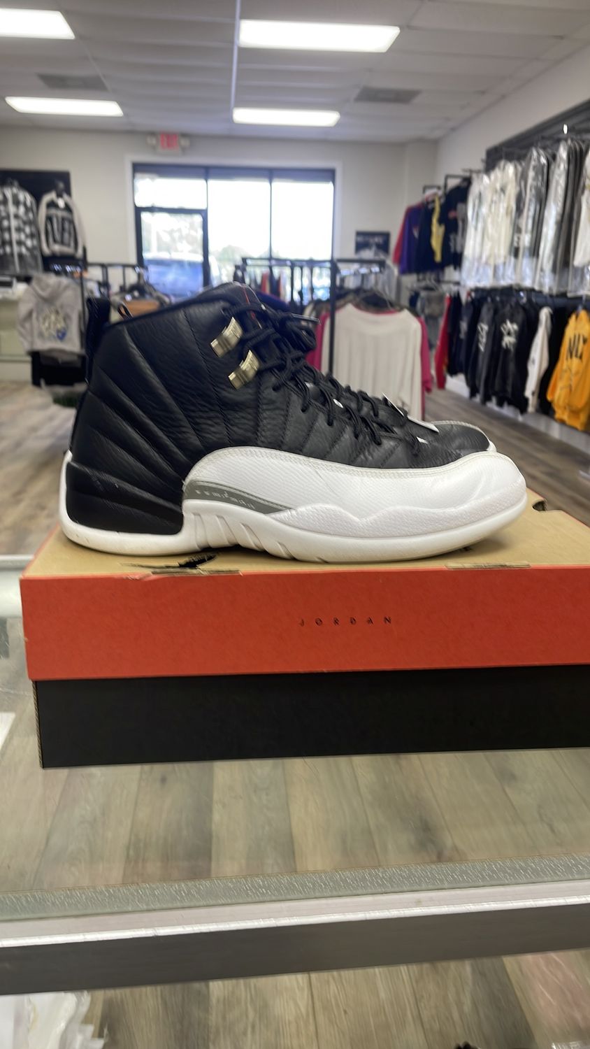 AIR JORDAN 12 RETRO SIZE 10 USED