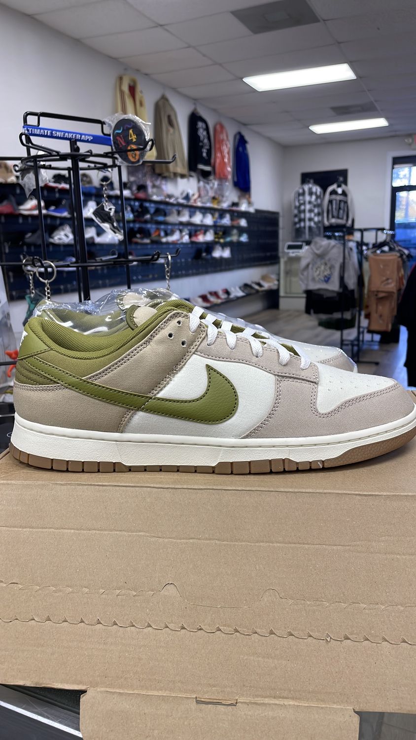 Nike dunk low till green size 13