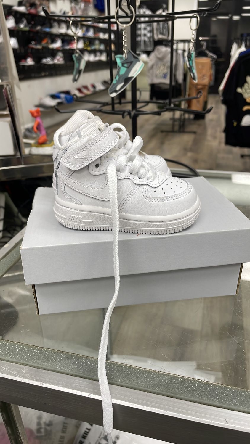 NIKE FORCE MID SIZE  3 C