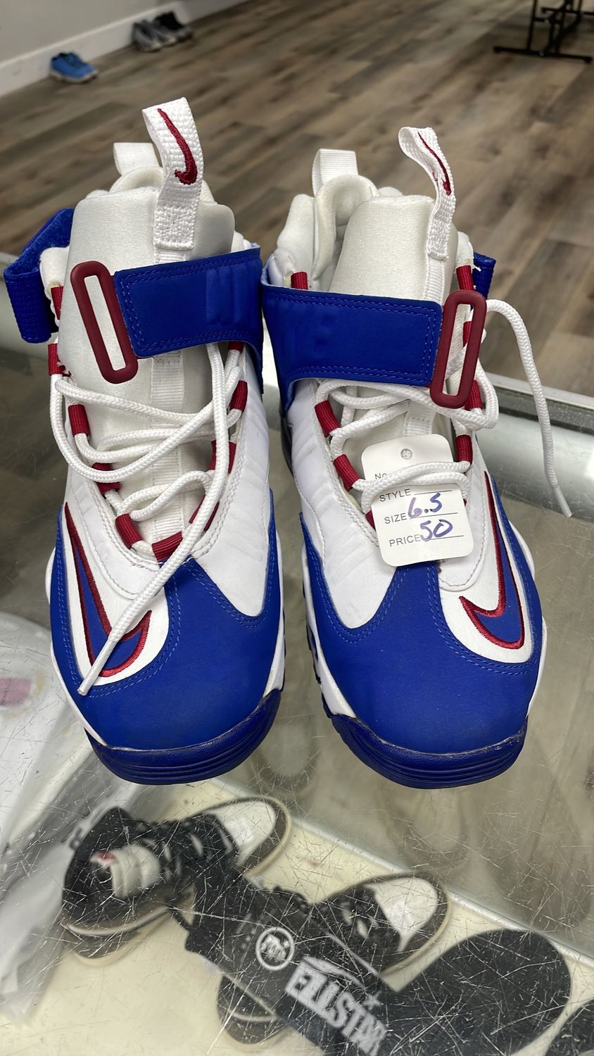 KEN GRIFFEY SIZE 6.5 used NO BOX