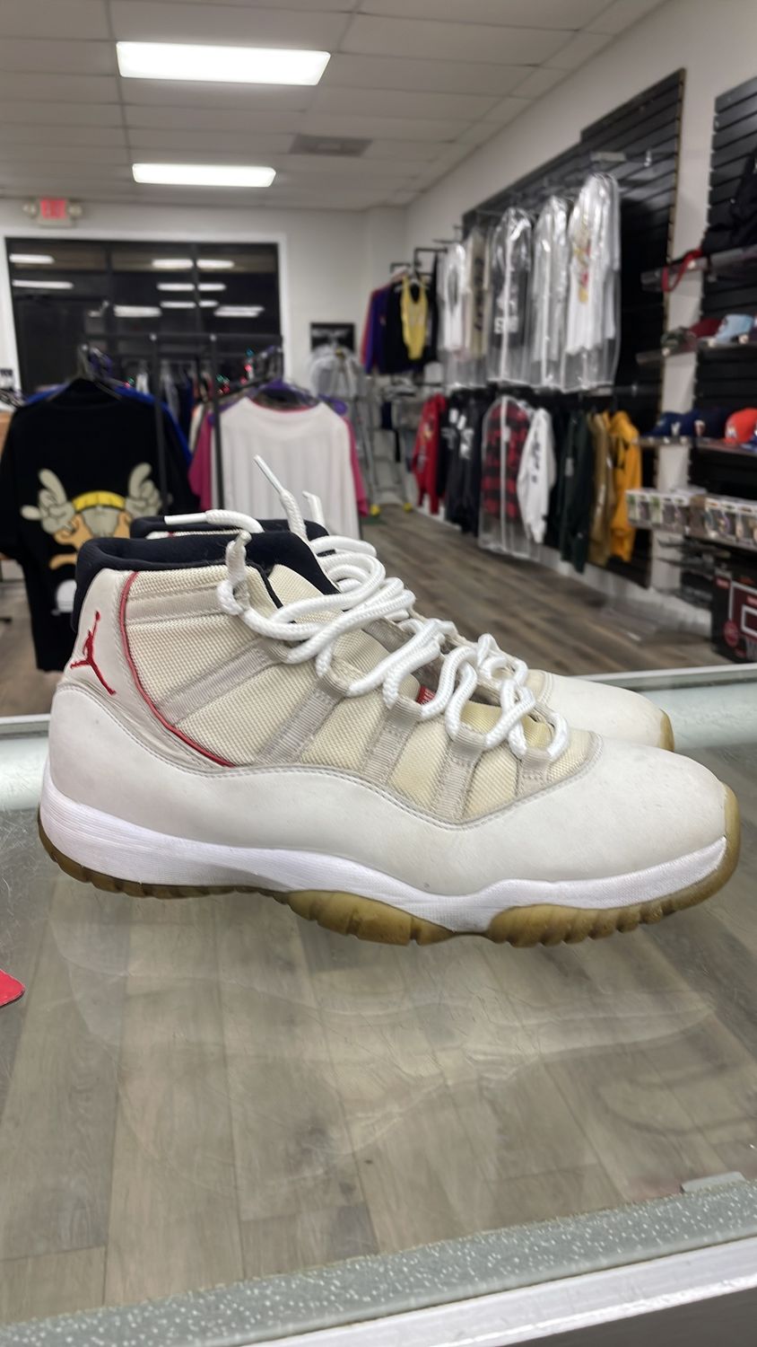 AIR JORDAN 11 USED NO BOX SIZE 11