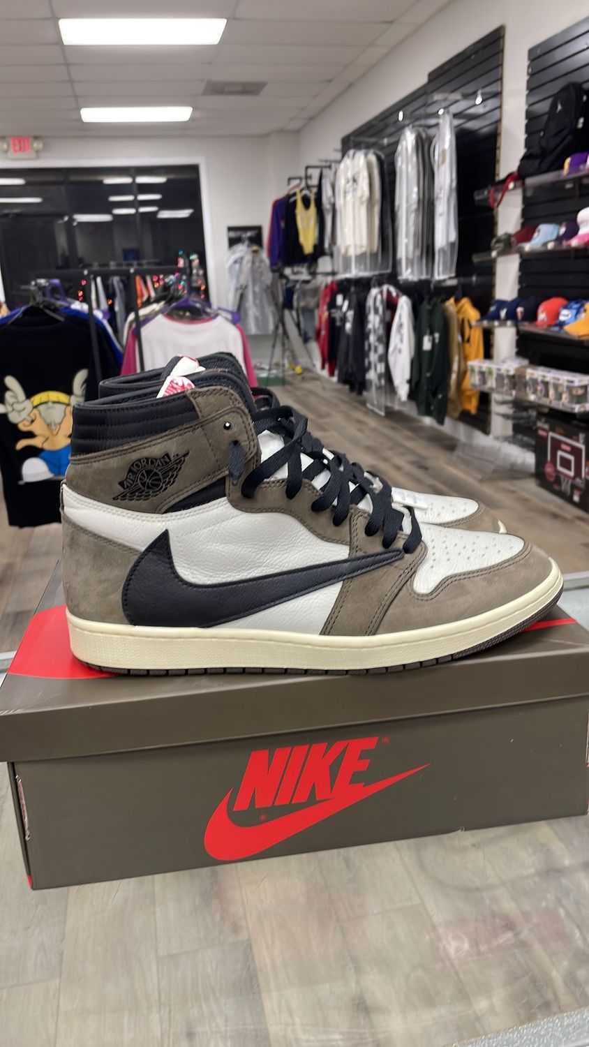 AIR JORDAN 1 TRAVIS SCOTT USED SIZE 12