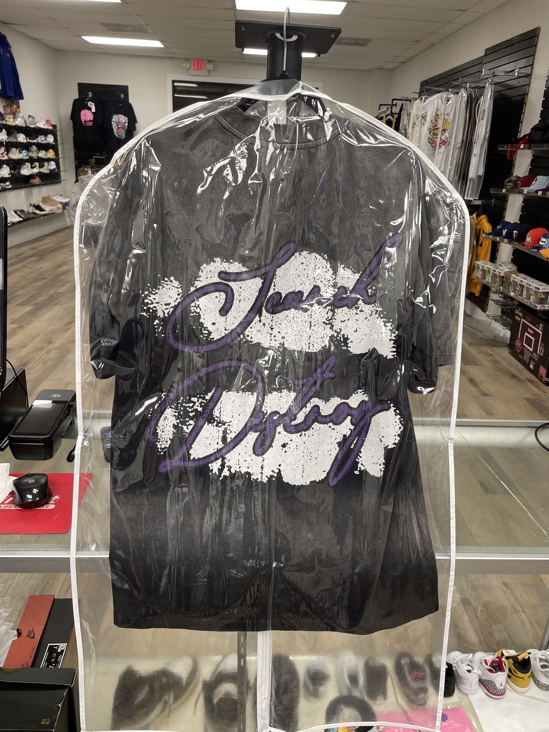 RETROVERT T SHIRT NEW BLK PURP