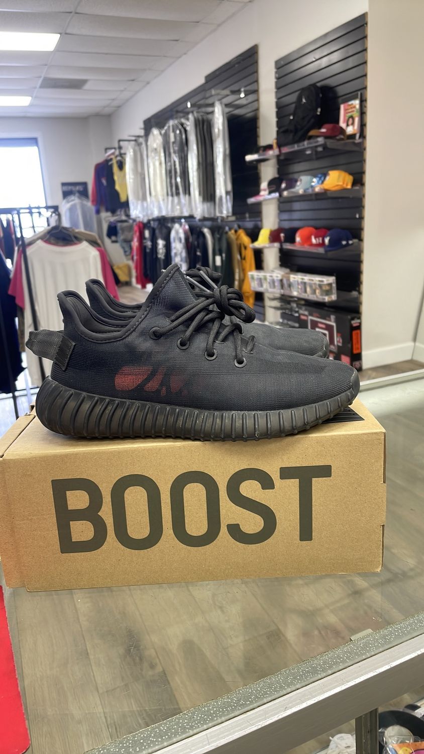 YEEZY BOOST 350 V2 USED SIZE 6 US