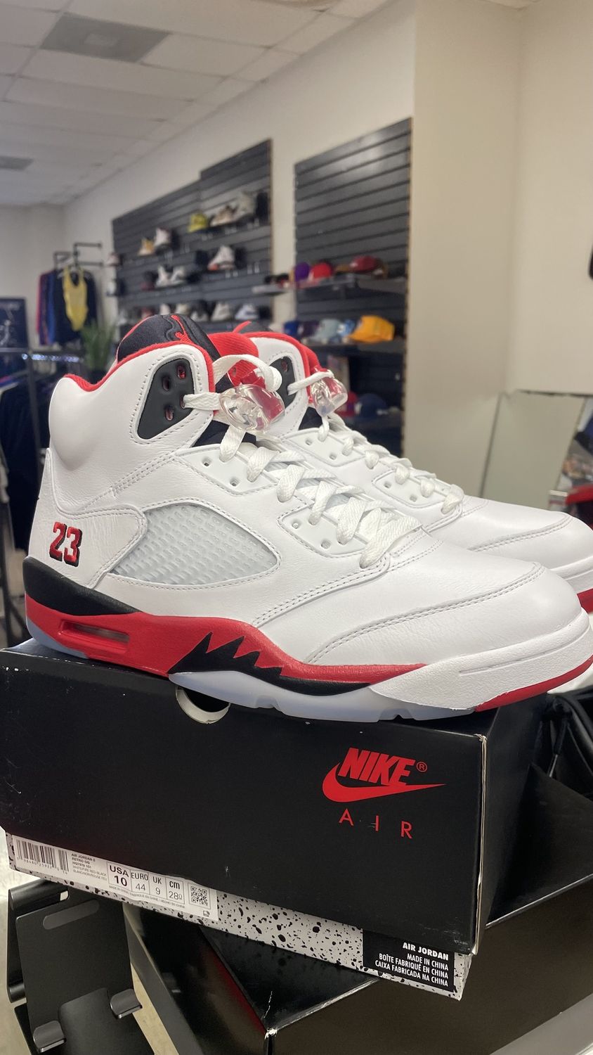 AIR JORDAN 5 DEAD STOCK SIZE 10