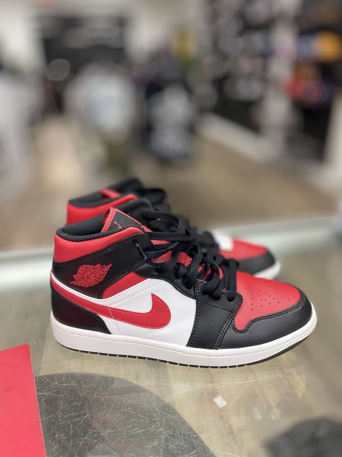 AIR JORDAN 1 MID SIZE 10 USED