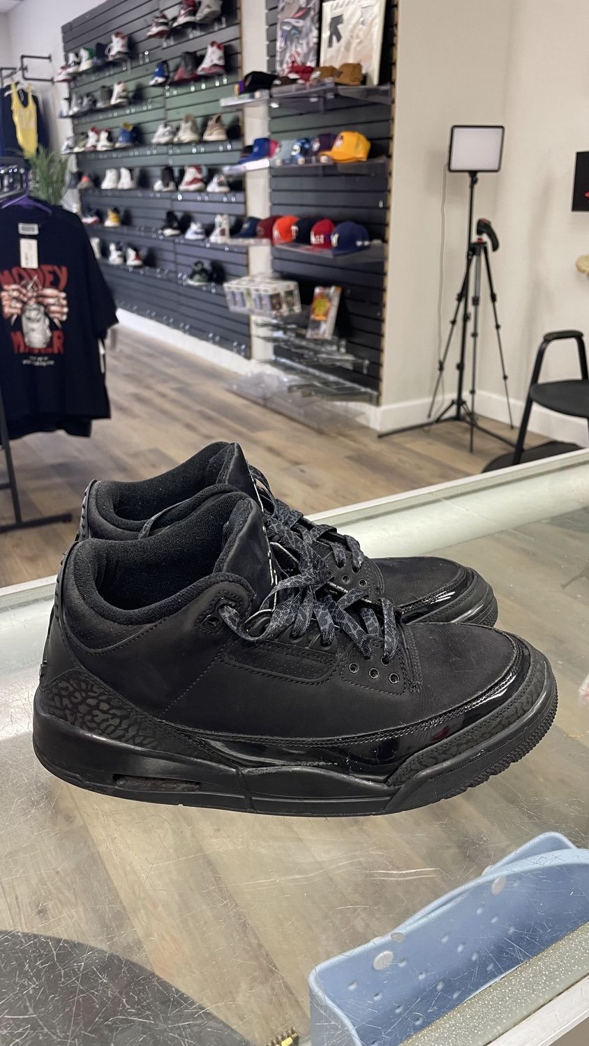 air Jordan 3 used size 9.5 no box or insole black cat