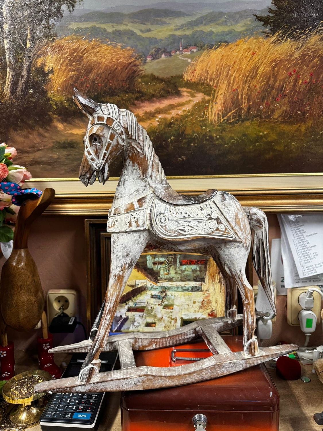 Koń drewniany na biegunach