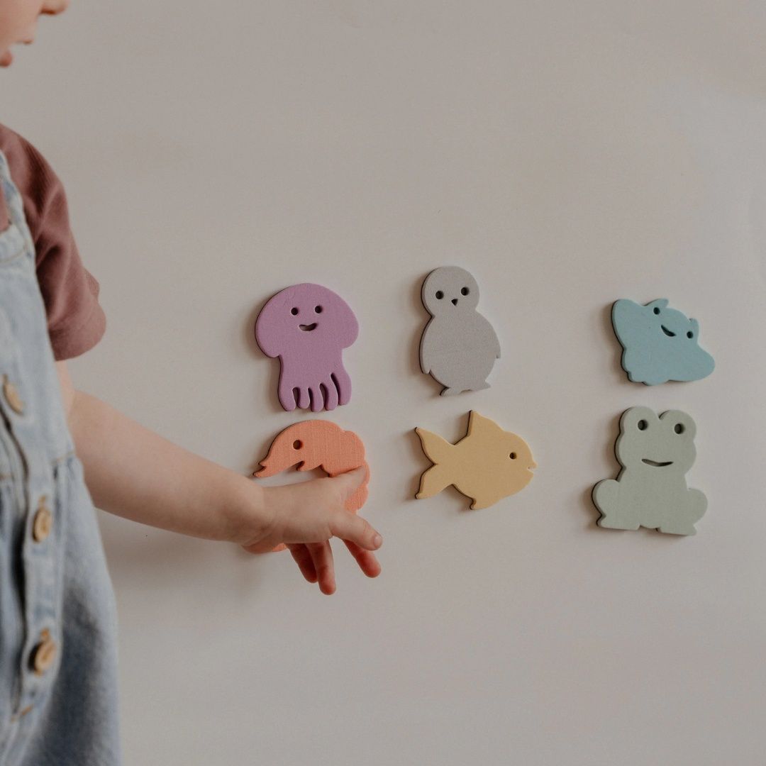 Magnetic water animals