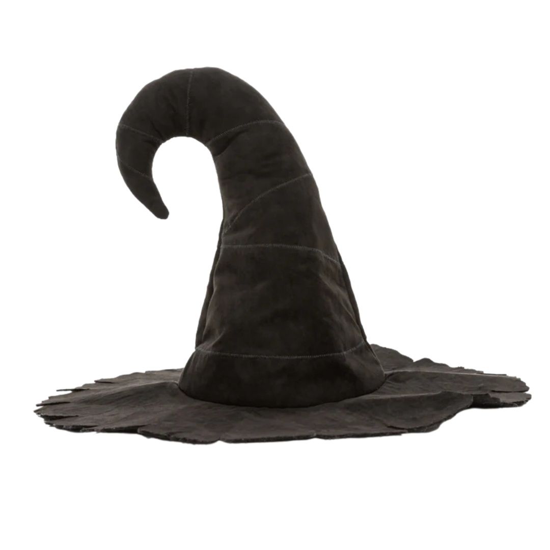 Mighty witch hat