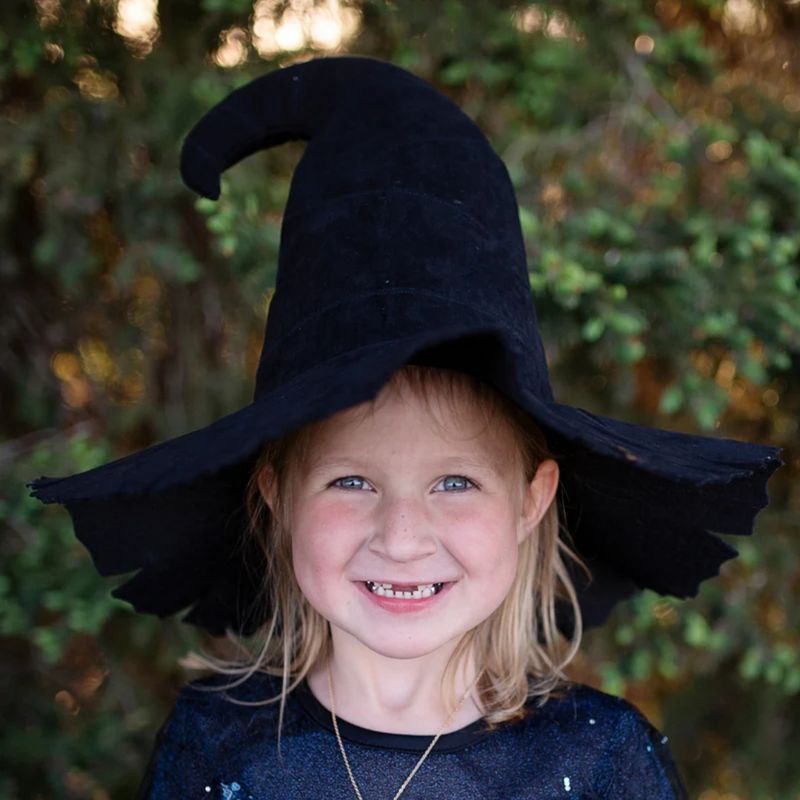 Mighty witch hat